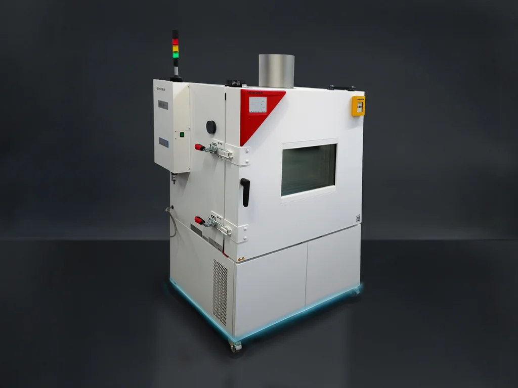 Unser Messe-Highlight: Batterietestschrank mit Sicherheitspaket 